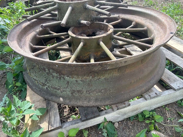 (2)-38"-by-8"-f&h-wheel-centers-and-rim-image-4