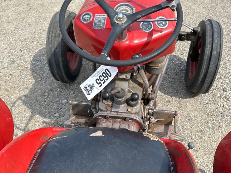 massey-ferguson-35-image-8