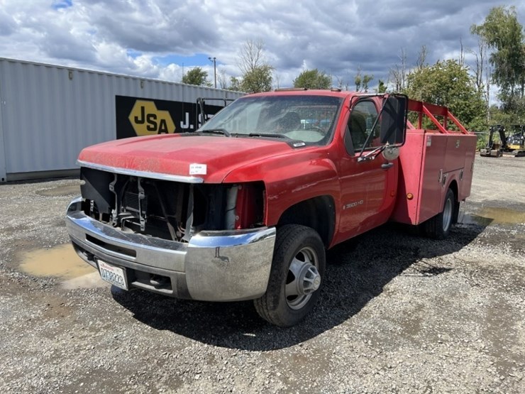 2009-chevrolet-silverado-3500-image-1