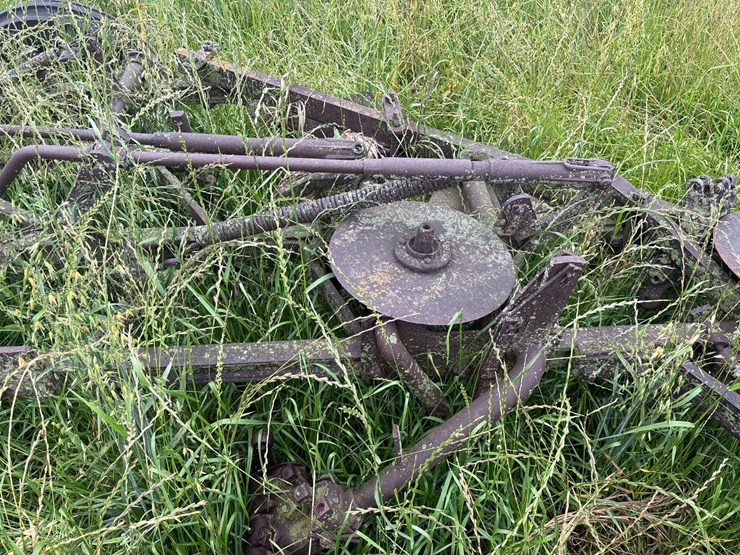 5-bottom-14”-pull-type-plow-image-13