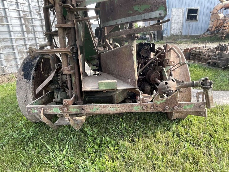 john-deere-corn-binder-image-34