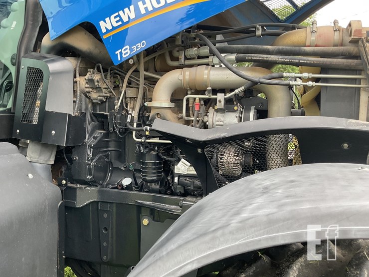 2013-new-holland-t8.330-image-33