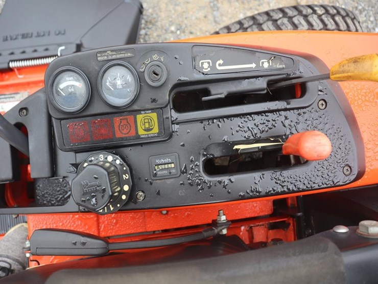 kubota-zd326-image-16