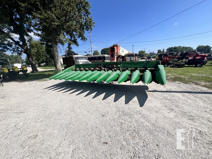 new-holland-cr9060-image-2