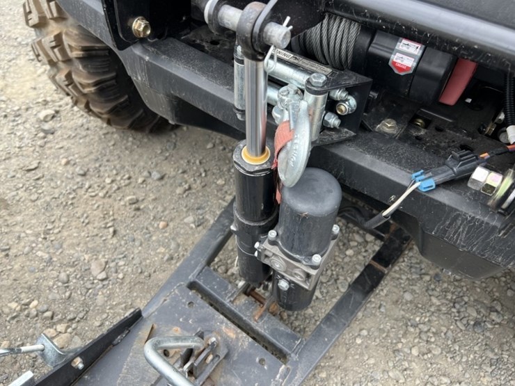 2015-john-deere-gator-image-9
