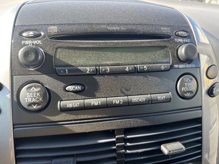 2006-toyota-sienna-le-image-30
