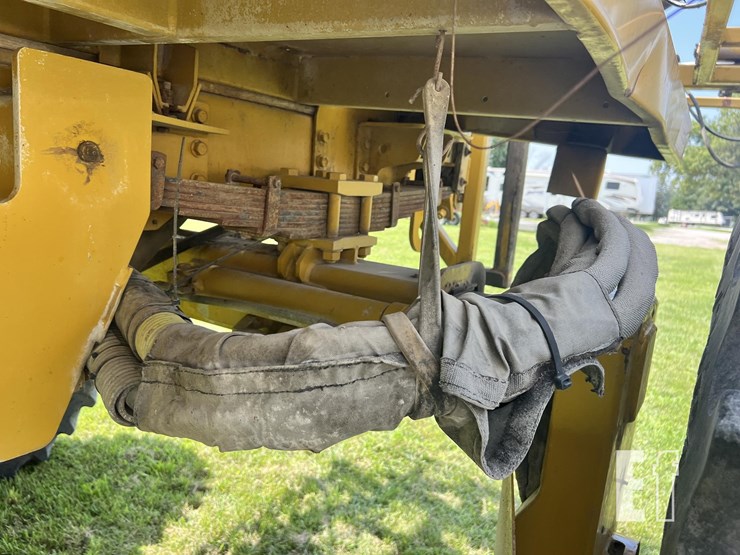 ag-chem-rogator-854-image-37