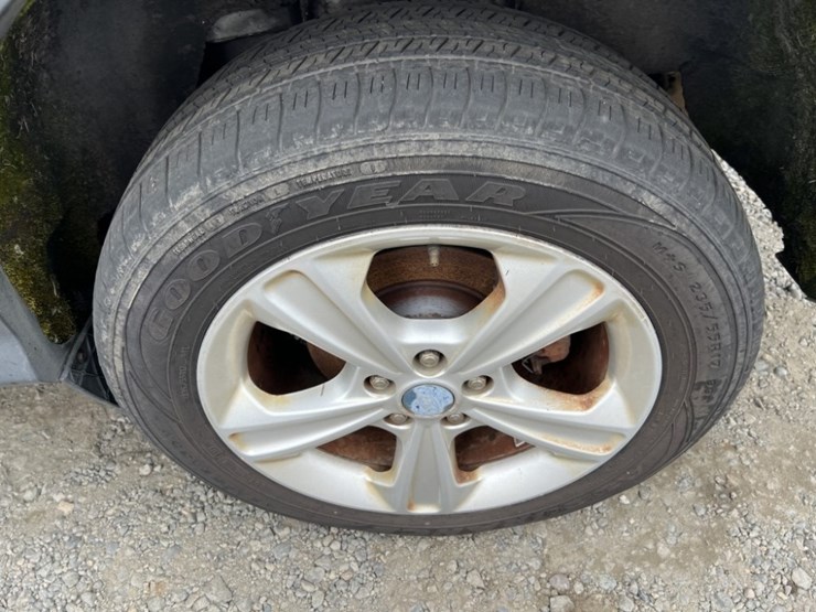 2013-ford-escape-image-17