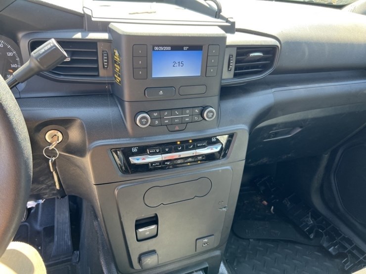 2024-ford-explorer-image-32