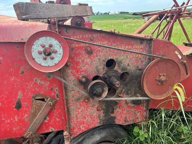 massey-harris-clipper-combine-image-34