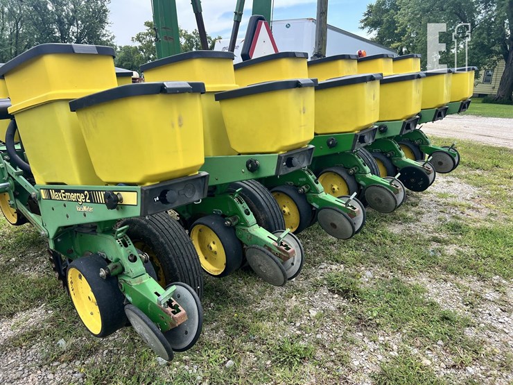 1994-john-deere-7200-image-15