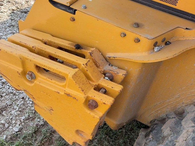 2012-deere-333g-image-23