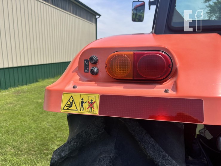2005-kubota-m125x-image-15