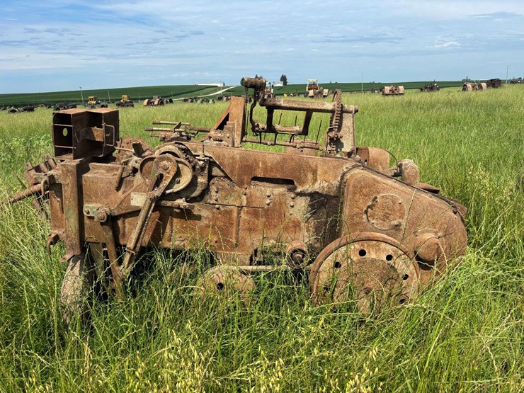 john-deere-side-chute-baler-image-3