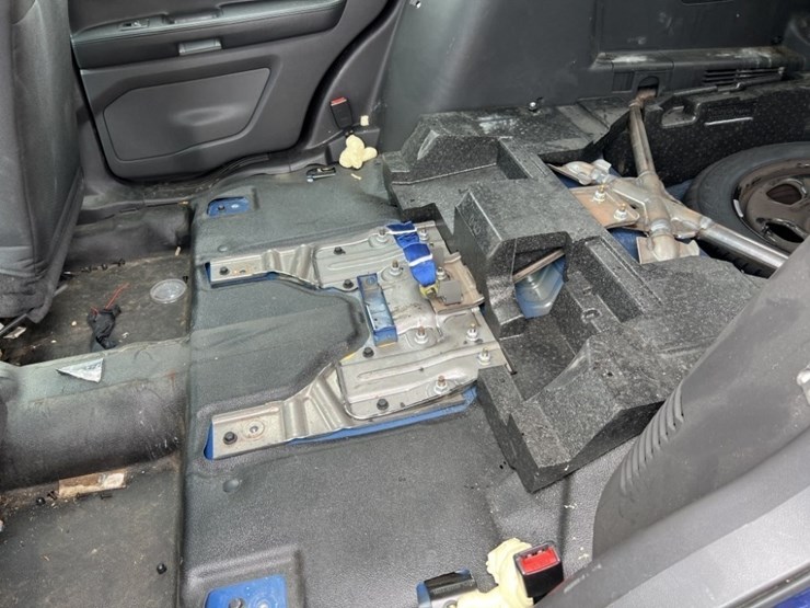 2015-ford-explorer-image-23