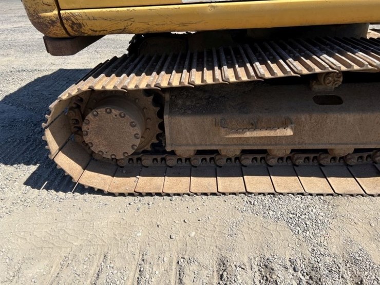 2008-deere-120c-image-21