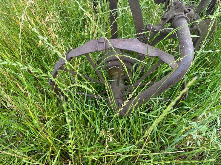 2-bottom-14”-plow-image-25