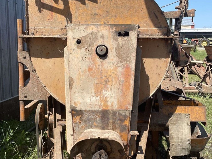 minneapolis-moline-1200-corn-sheller-image-95