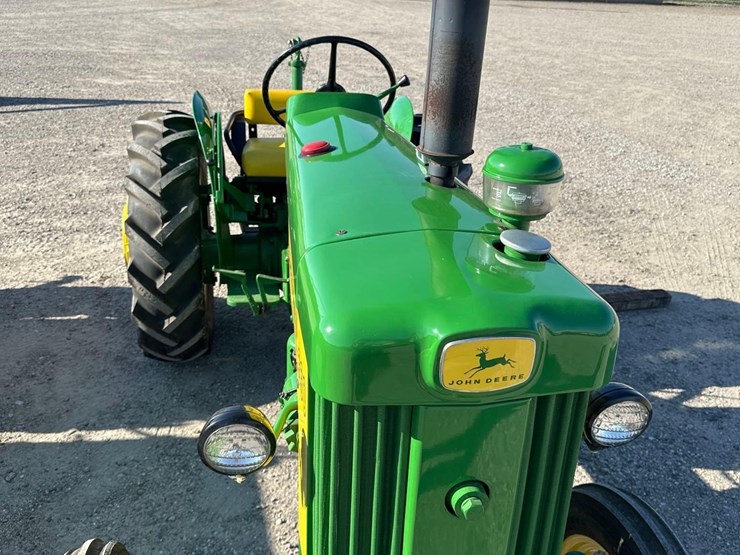 john-deere-330-image-3