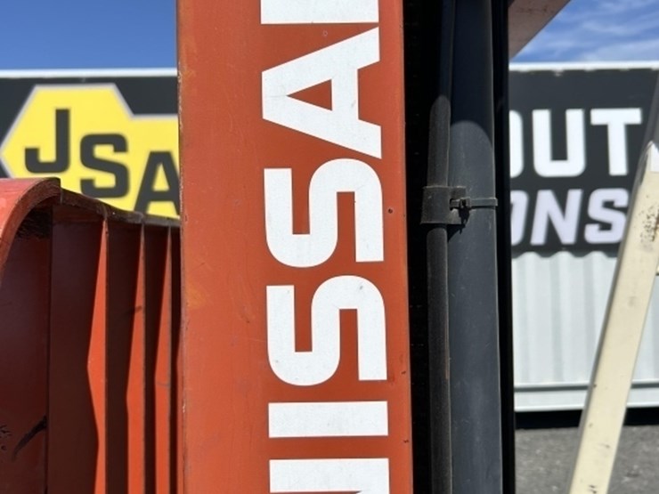 nissan-es35-forklift-image-9