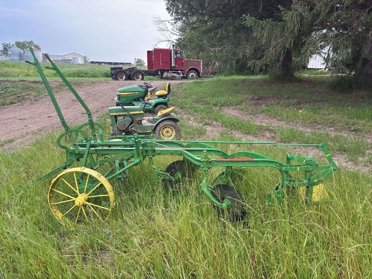 john-deere-14-image-8