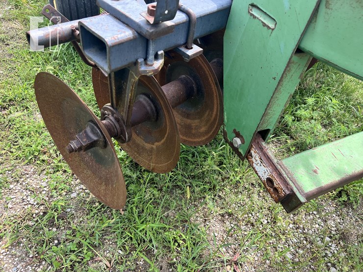john-deere-220-image-9