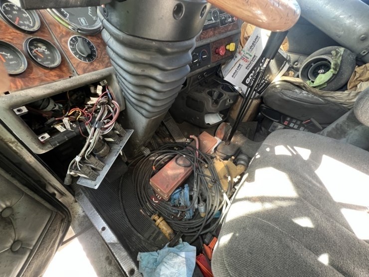 kenworth-w900-image-12