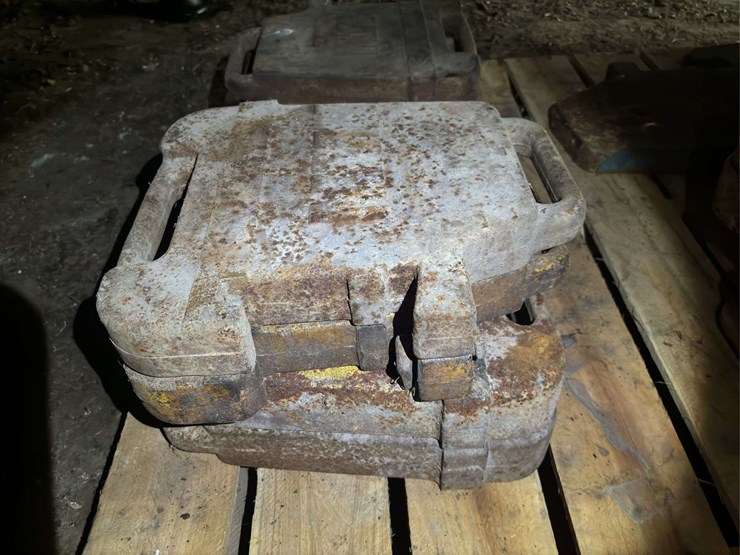 (4)-minneapolis-moline-suitcase-weights-image-2