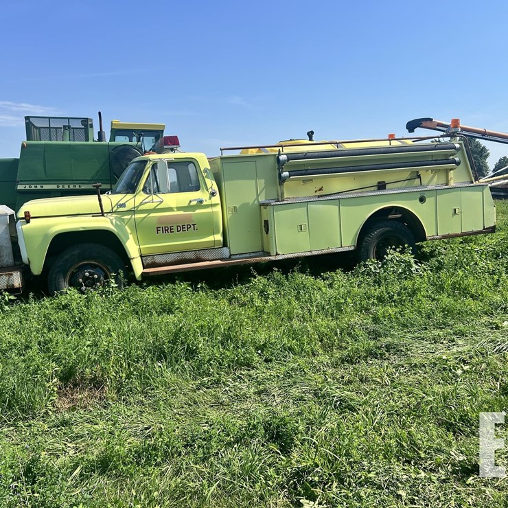 1975 FORD F750