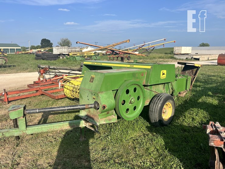 john-deere-336-image-2