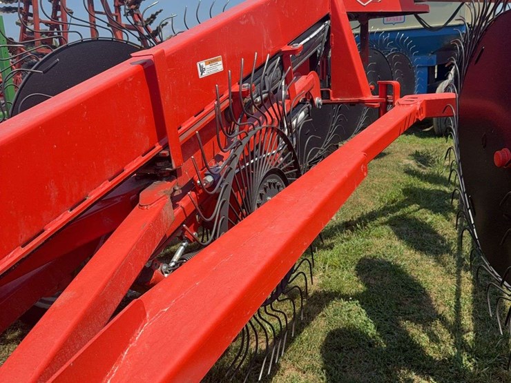 2019-kuhn-sr600-image-9