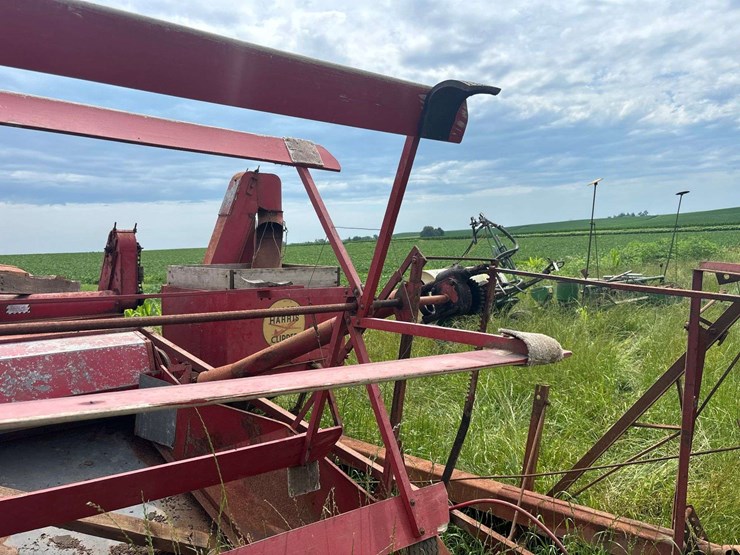 massey-harris-clipper-combine-image-43