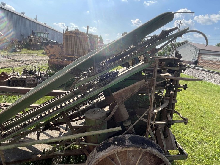 john-deere-corn-binder-image-15