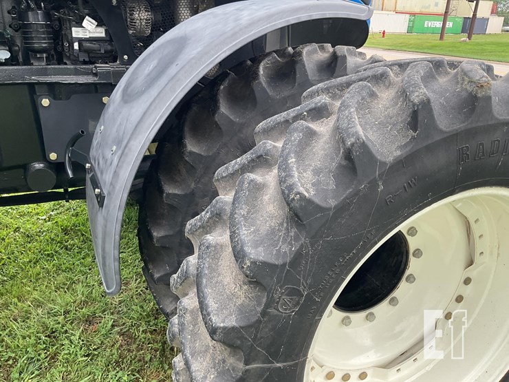 2013-new-holland-t8.330-image-64
