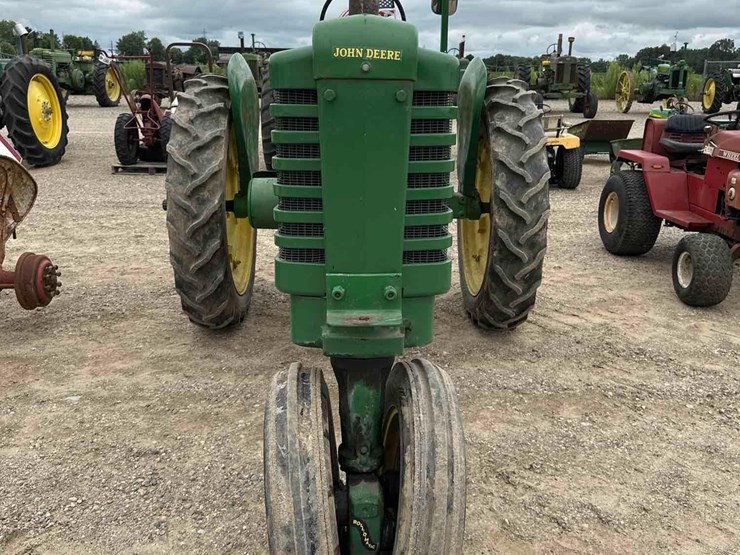 1981-john-deere-b-image-2