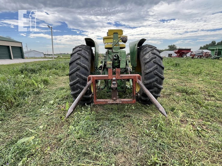 john-deere-3020-image-16