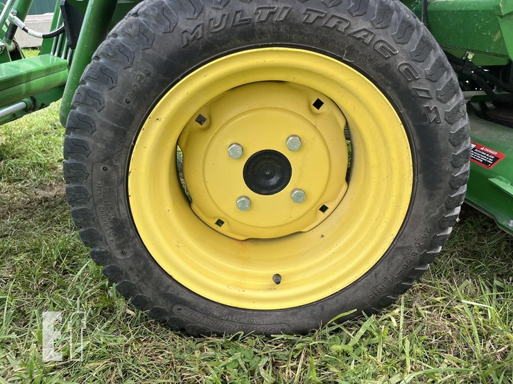2013-john-deere-2032r-image-5
