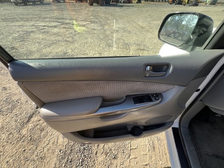 2006-toyota-sienna-le-image-25