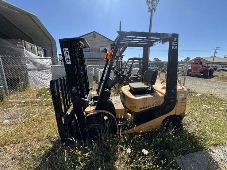 tcm-fg25t7l-forklift-image-2