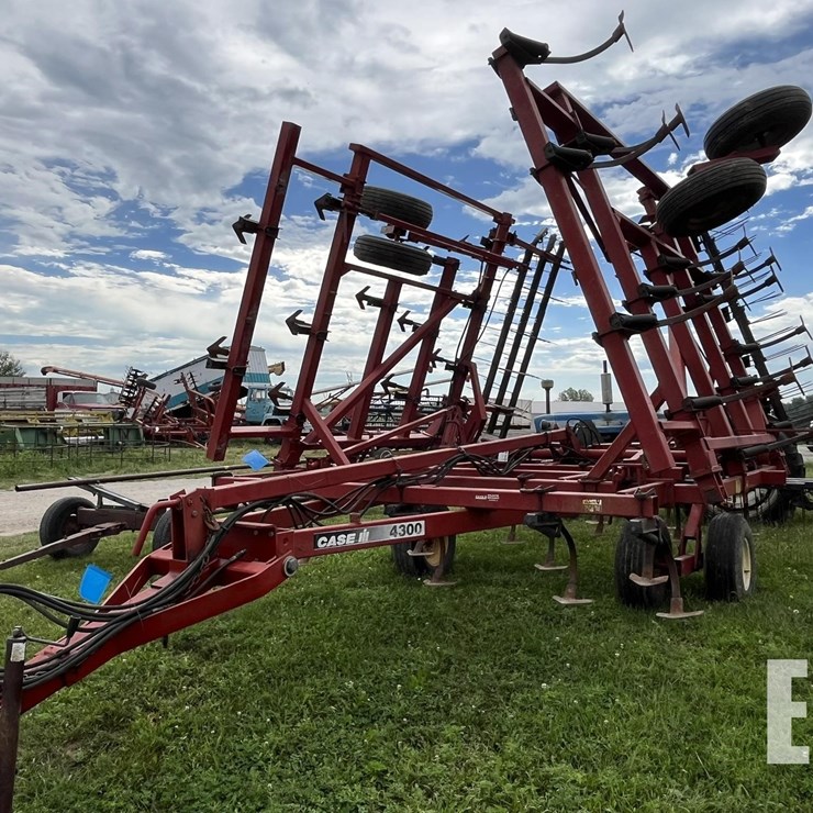 CASE IH 4300