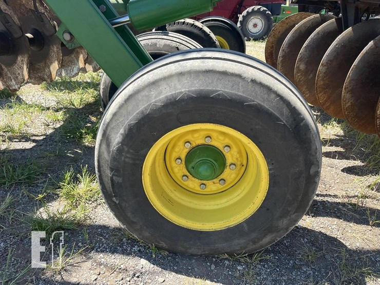 2008-john-deere-637-image-12