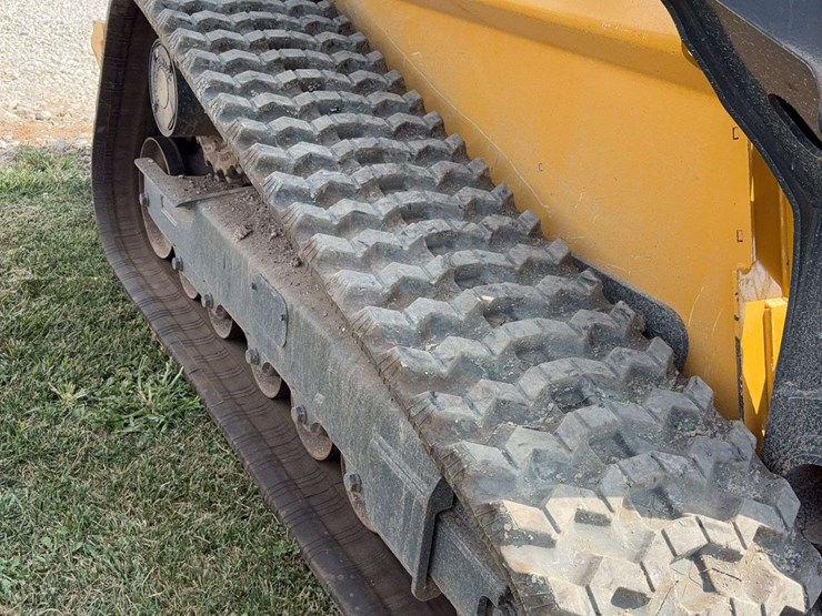 2012-deere-333g-image-12