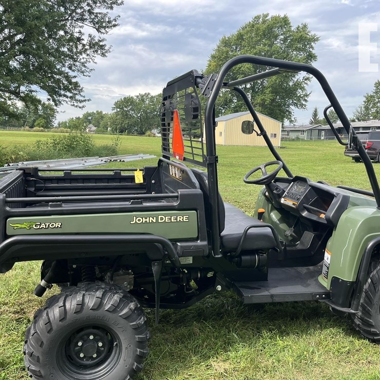 2011 JOHN DEERE GATOR XUV 825I