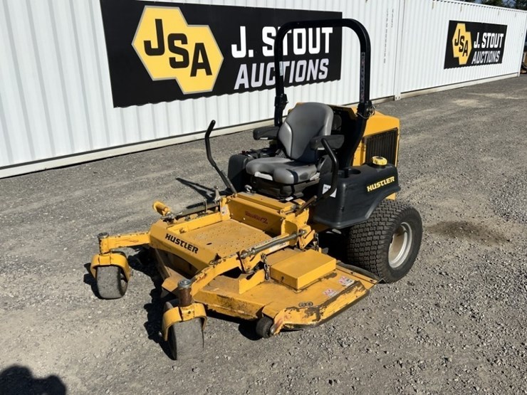 2014-hustler-zero-turn-mower-image-1