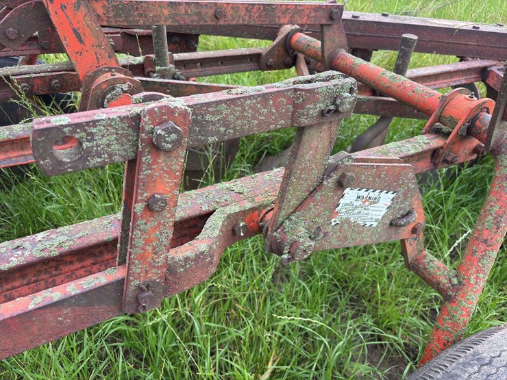 ji-case-5-bottom-14"-pull-type-plow-image-18