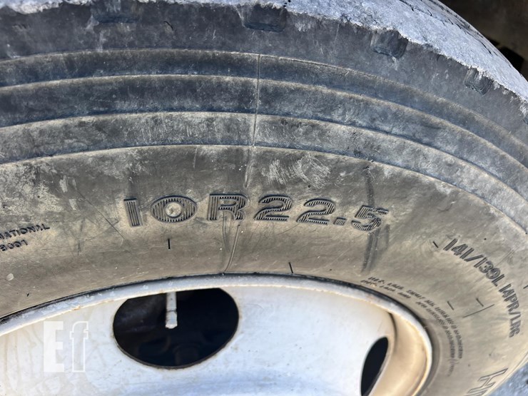 1997-ford-f800-image-52