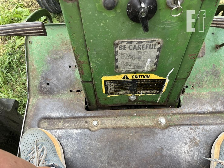 john-deere-3020-image-23
