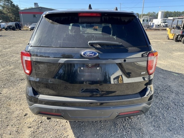 2018-ford-explorer-image-5