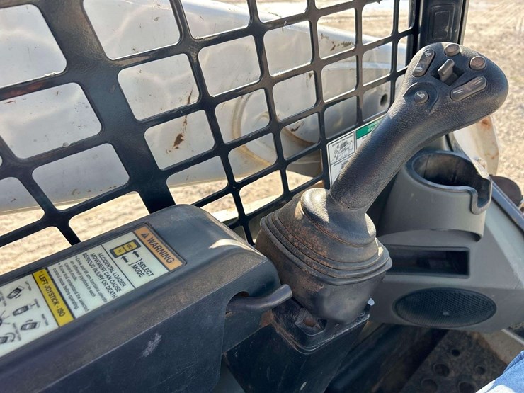 2019-bobcat-t590-image-11
