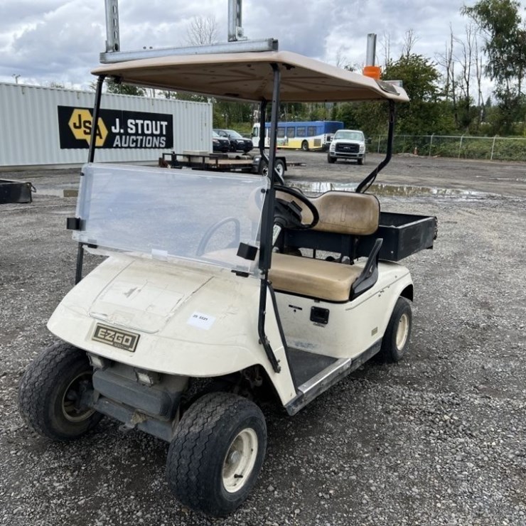 EZ-GO Textron Golf Cart